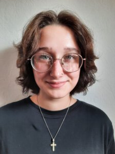 Tanja Tanja - Junior Stylist